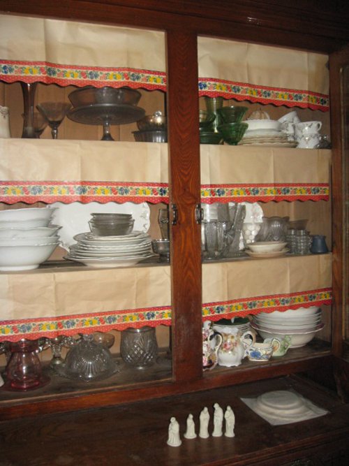 Property photo 117 - Major Antique & Collectibles Auction